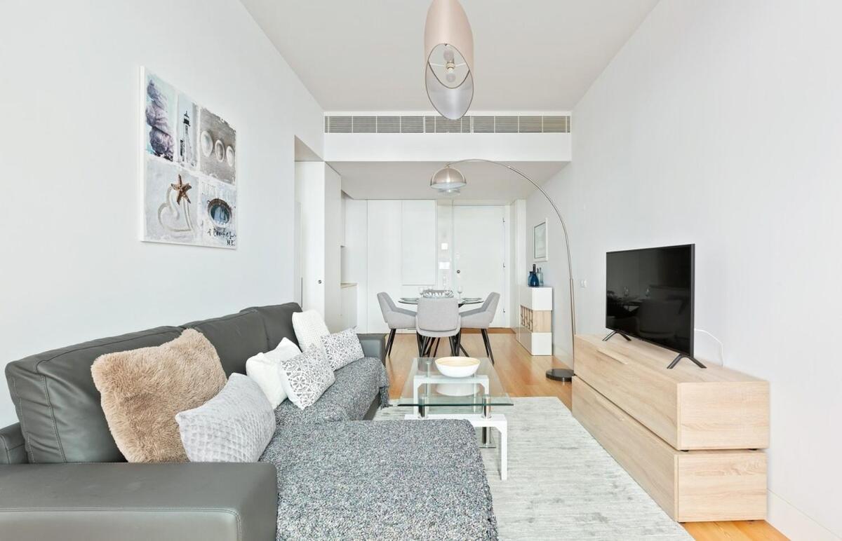 Apartment Spacious 1 Bedroom Near Baixa Lissabon
